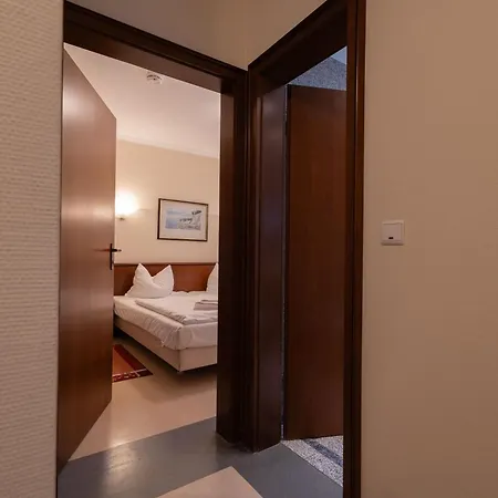 Apartment Strandnahe Duenenpark 27, Binz, Id 427